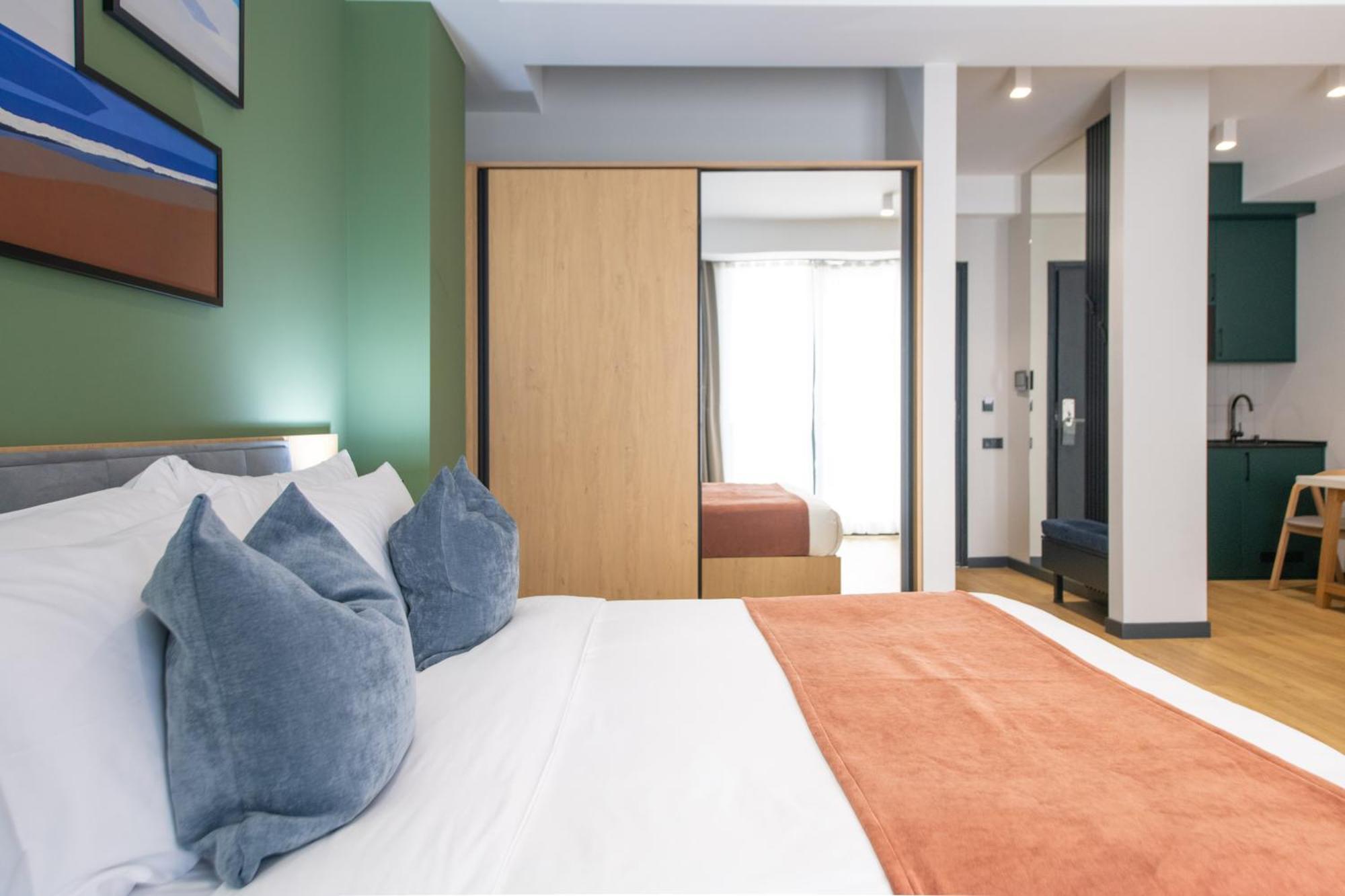 Qstay Gratus Tbilisi Exterior photo