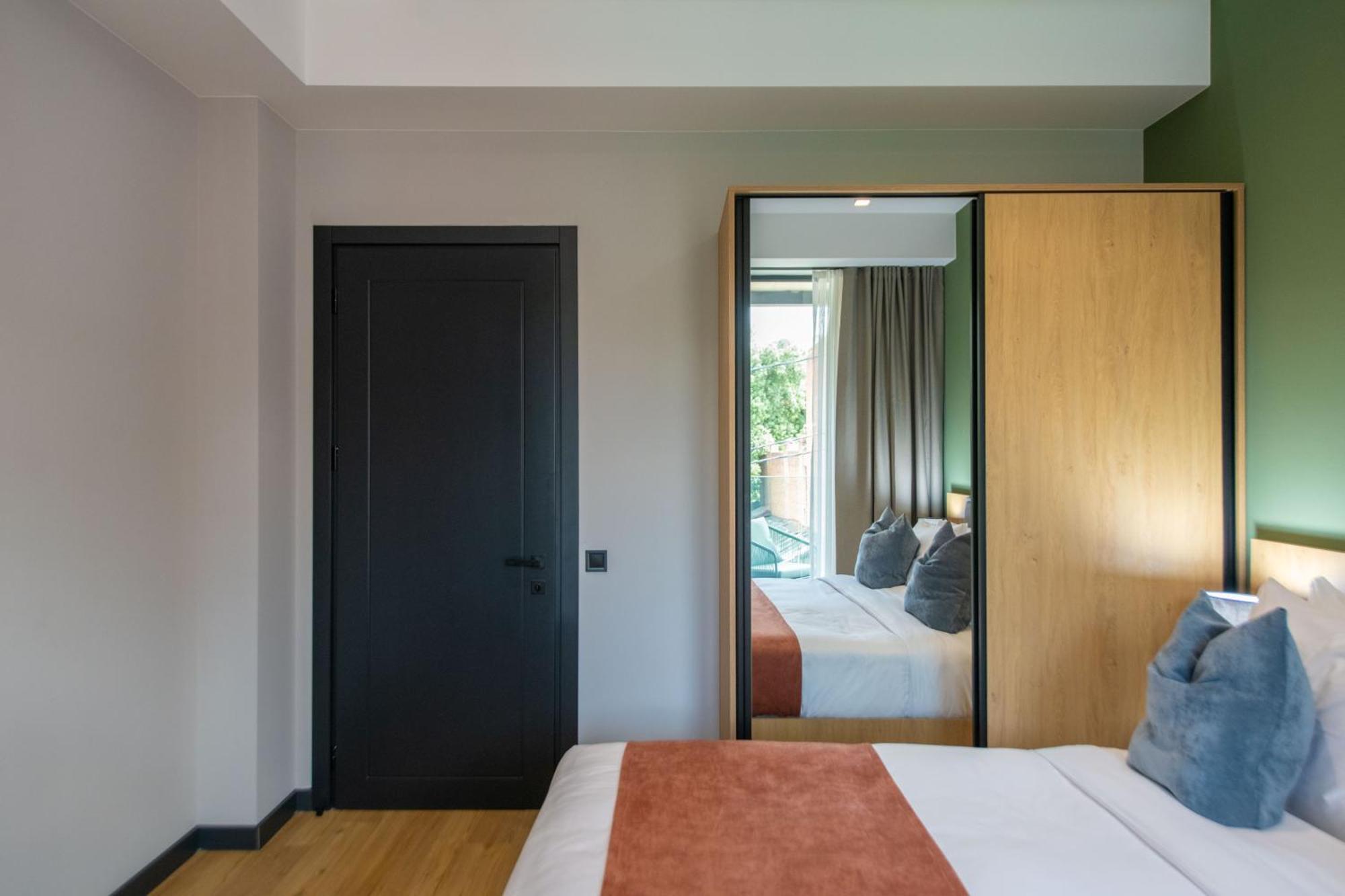 Qstay Gratus Tbilisi Exterior photo